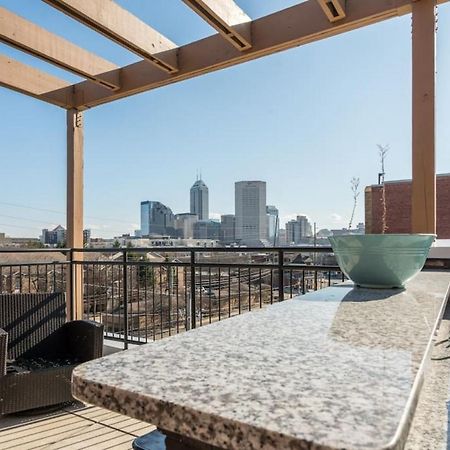 Downtown Indy Private Bedroom - Shared Indianapolis Exterior photo
